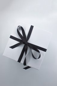 Beyaz Hediye Kutusu - Görsel 2