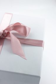 Beyaz Hediye Kutusu - Pembe Saten Kurdele - Görsel 5