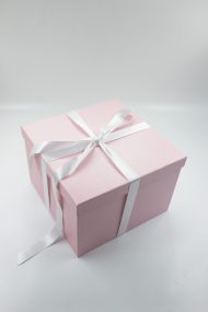 Pembe Hediye Kutusu